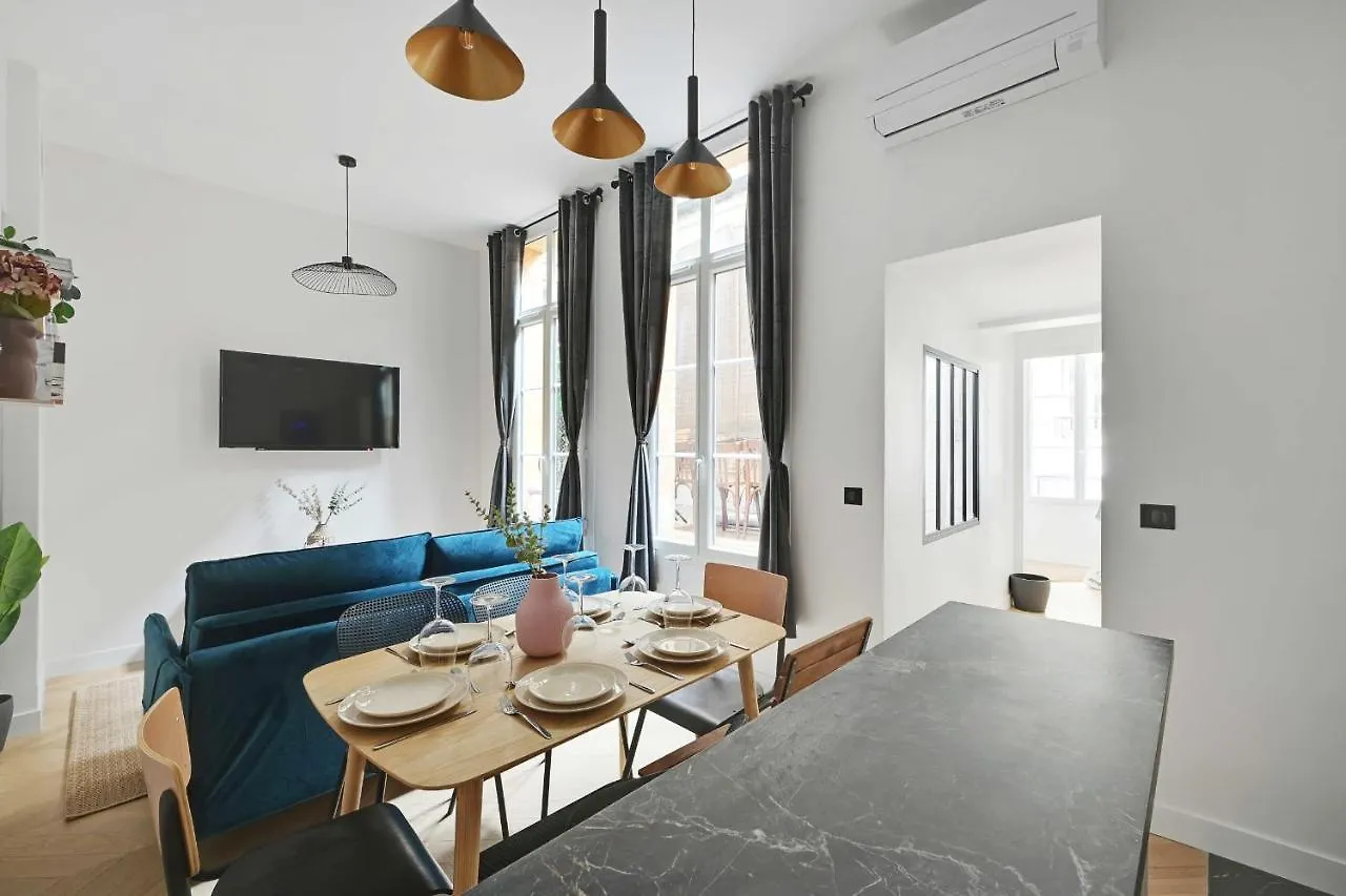 Beautiful Place-6P- Republique Paris Apartment